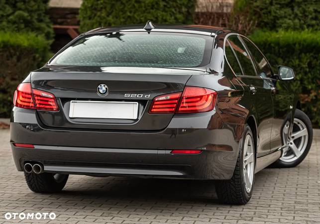 BMW Seria 5 520d xDrive Luxury Line - 12