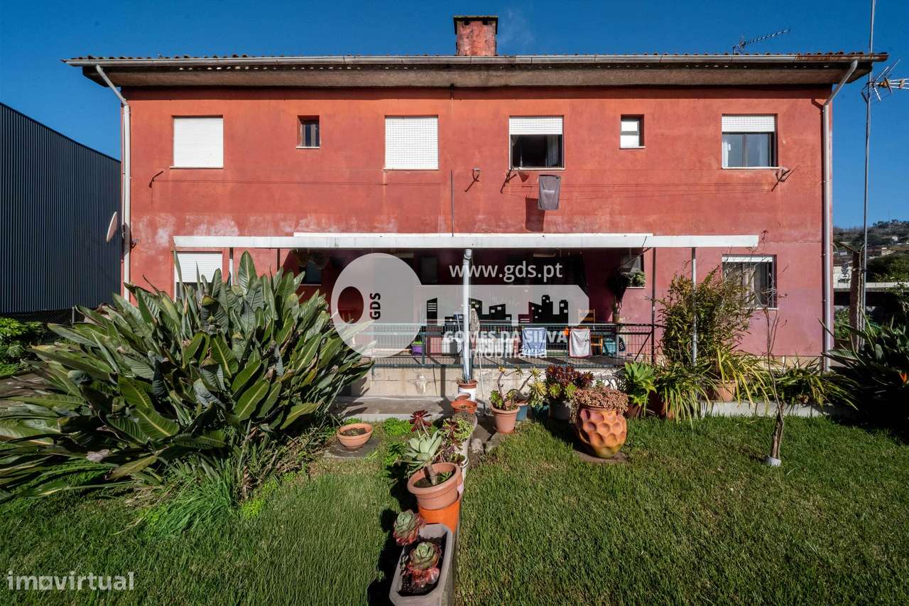 Prédio / Moradia com quatro habitações em Sequeira, Braga-4