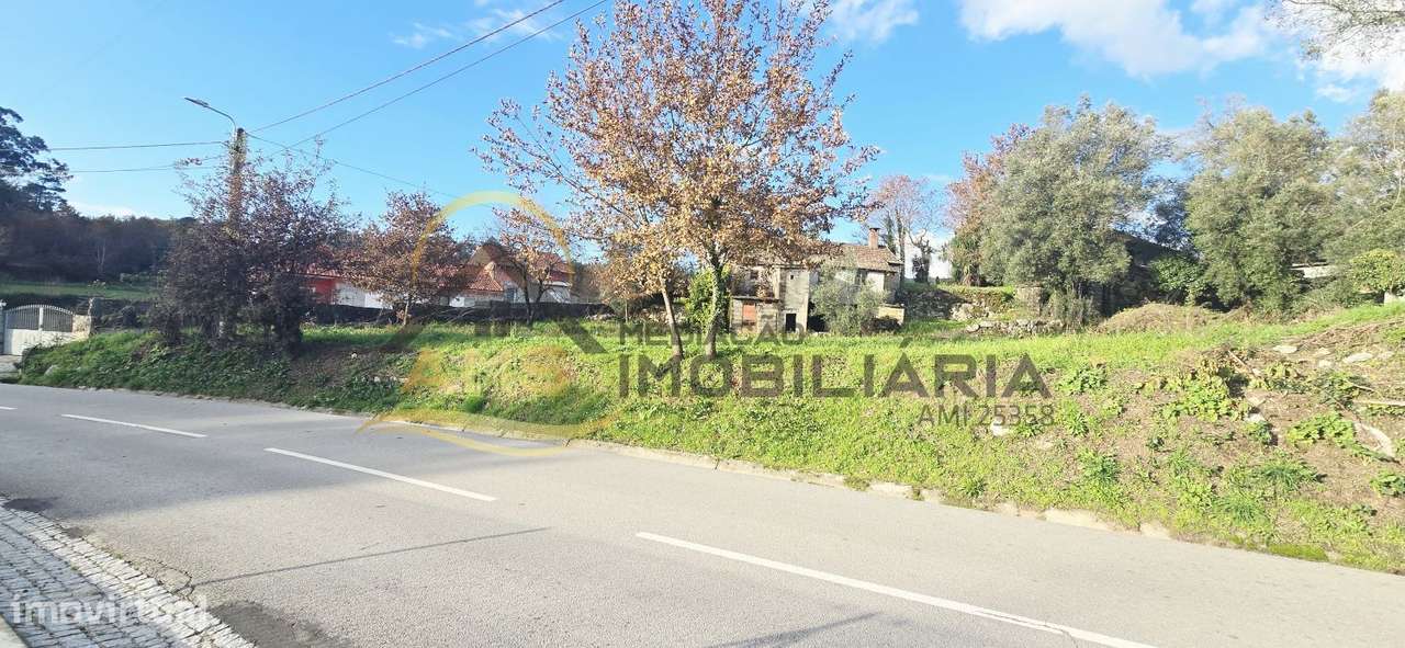 DUAS MORADIAS COM ARTIGOS INDEPENDENTES PARA RESTAURO - Grande imagem: 5/23