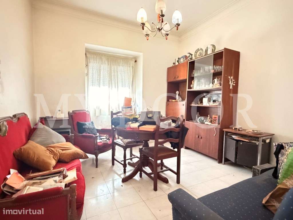 Apartamento T2 - Moscavide - Obras Totais - RCH c/ Terraço-12