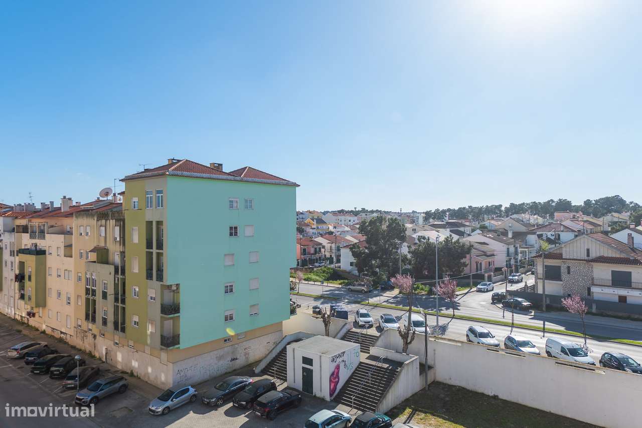 Apartamento T2 na Quinta do Conde com areas de 136m2-39