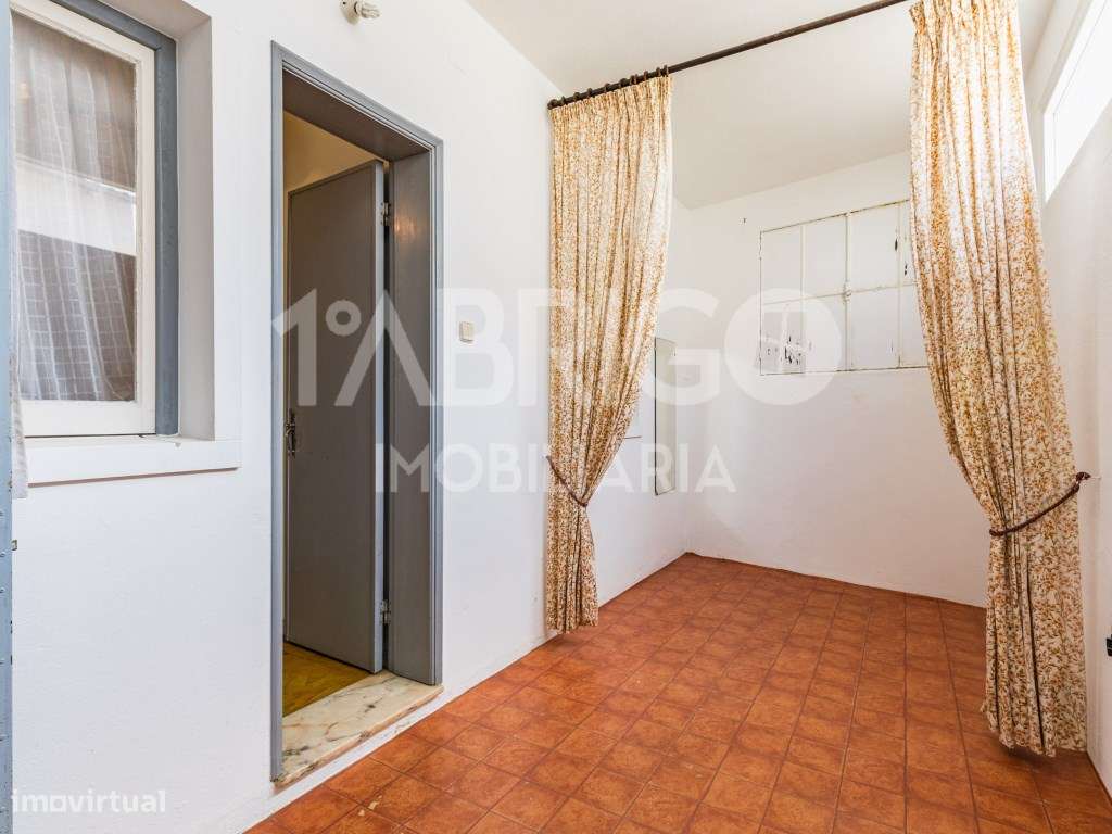 Moradia T2, antiga, Cela, Alcobaça-13