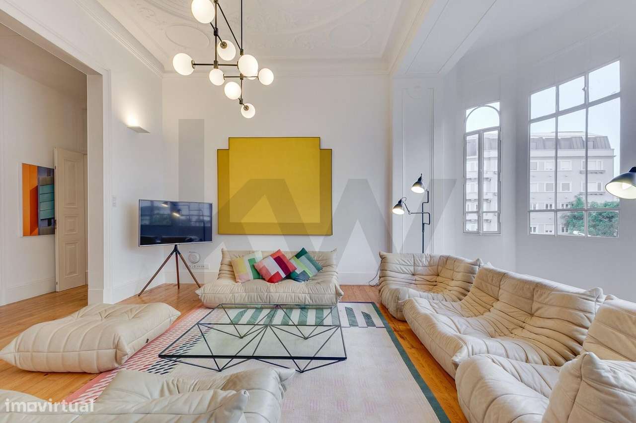 Luxuoso apartamento à Av. Liberdade - Localização, Elegância, Áreas e - Grande imagem: 4/54