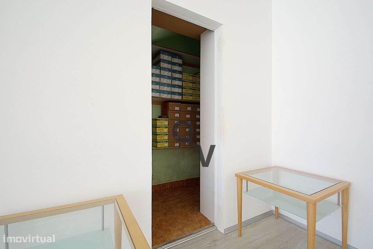 Loja sita na Marina de Vilamoura-9