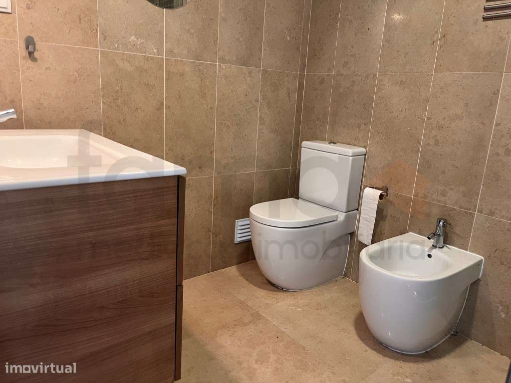 T4+1 no Centro da Amadora ideal para famílias-19