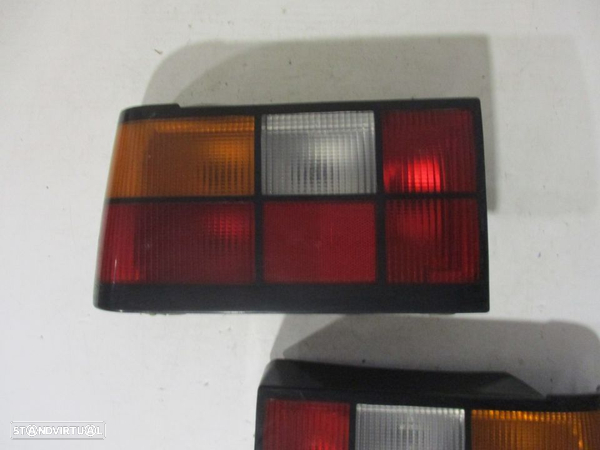 Farol Farolim Trás Volvo 440 Direito - 4