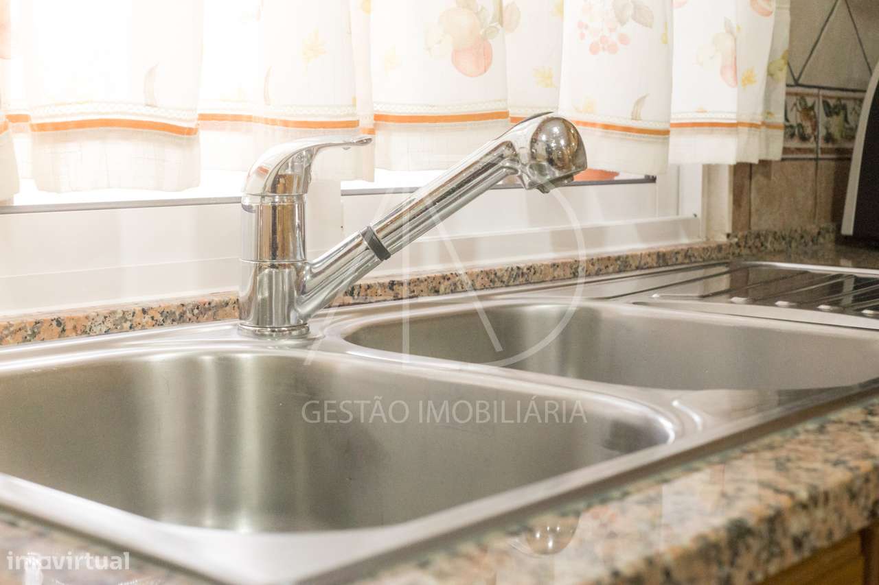 MORADIA T5+1 EM SANTO ANDRÉ, BARREIRO-6