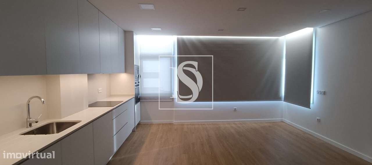 Fabuloso Apartamento RENOVADO com varandas e VISTA MAR - Grande imagem: 2/35