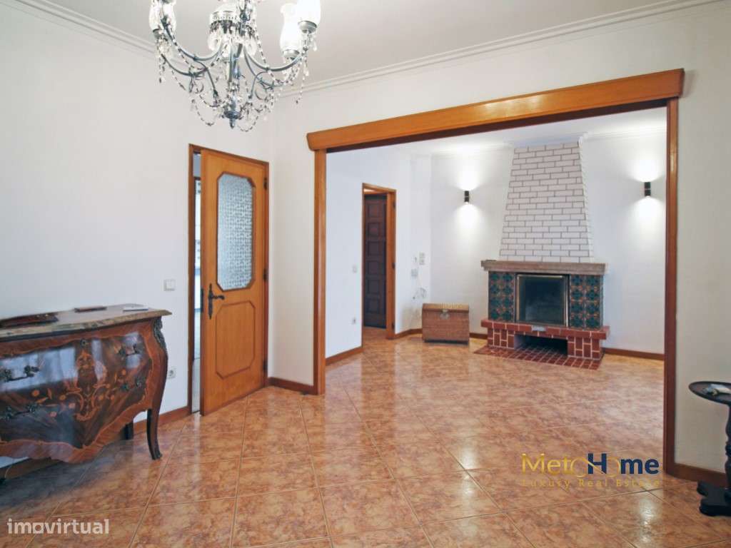 Moradia de 4 frentes em Perosinho-10