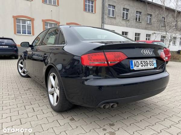 Audi A4 2.0 TDI DPF S line Sportpaket - 7