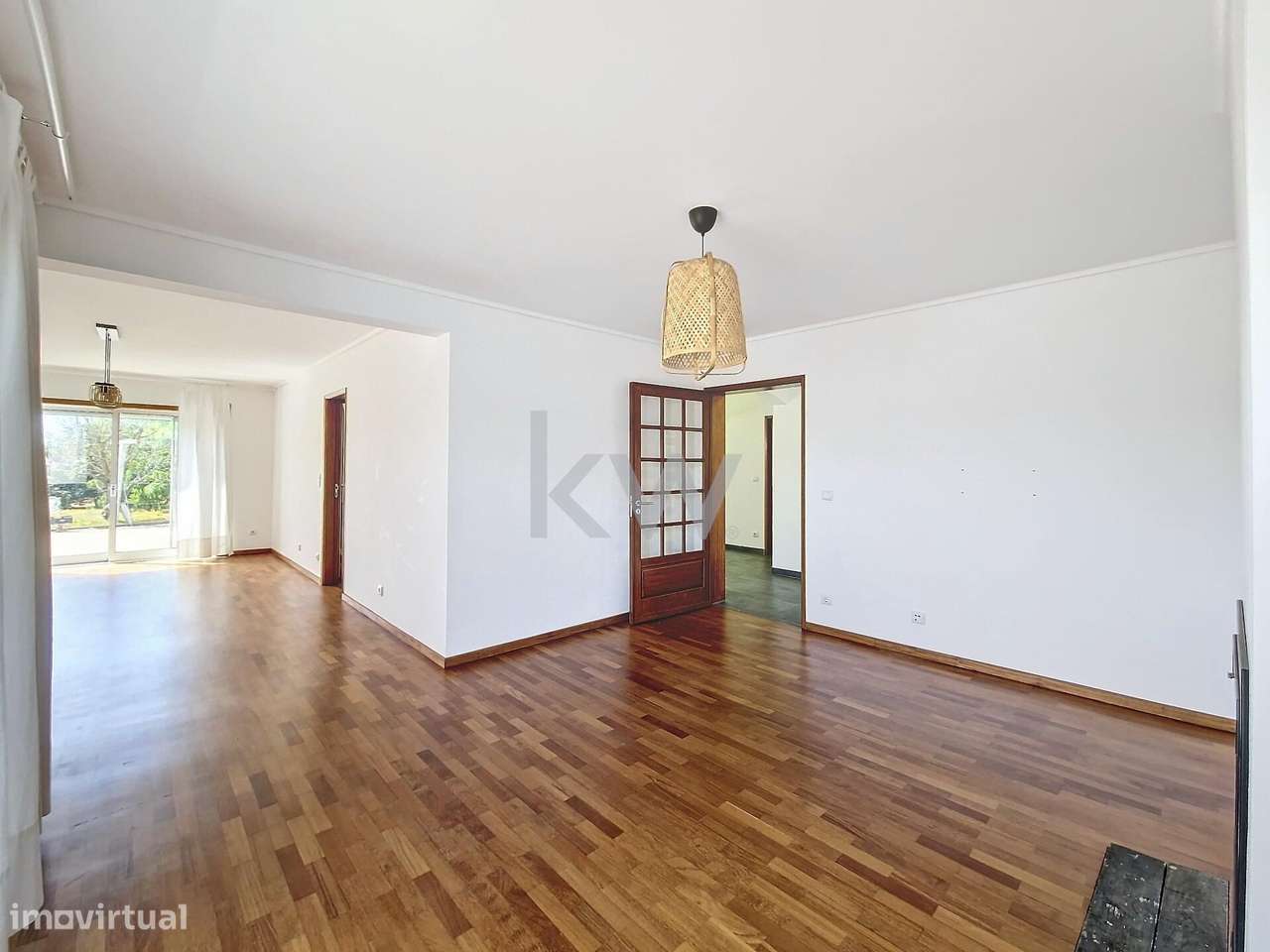 Moradia com 6 quartos, piscina aquecida, anexo e terreno com 2500m2 em-8