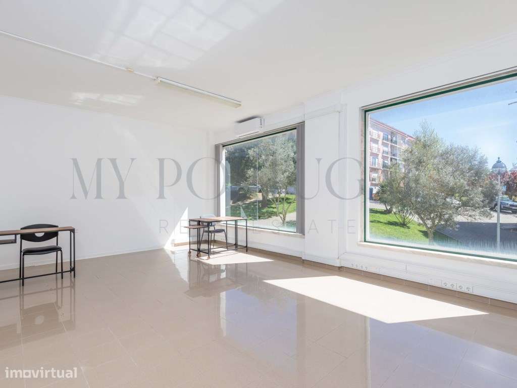 Escritório de 148 m2 com Ar Condicionado e Divisórias - Vale Mourão - Grande imagem: 2/25