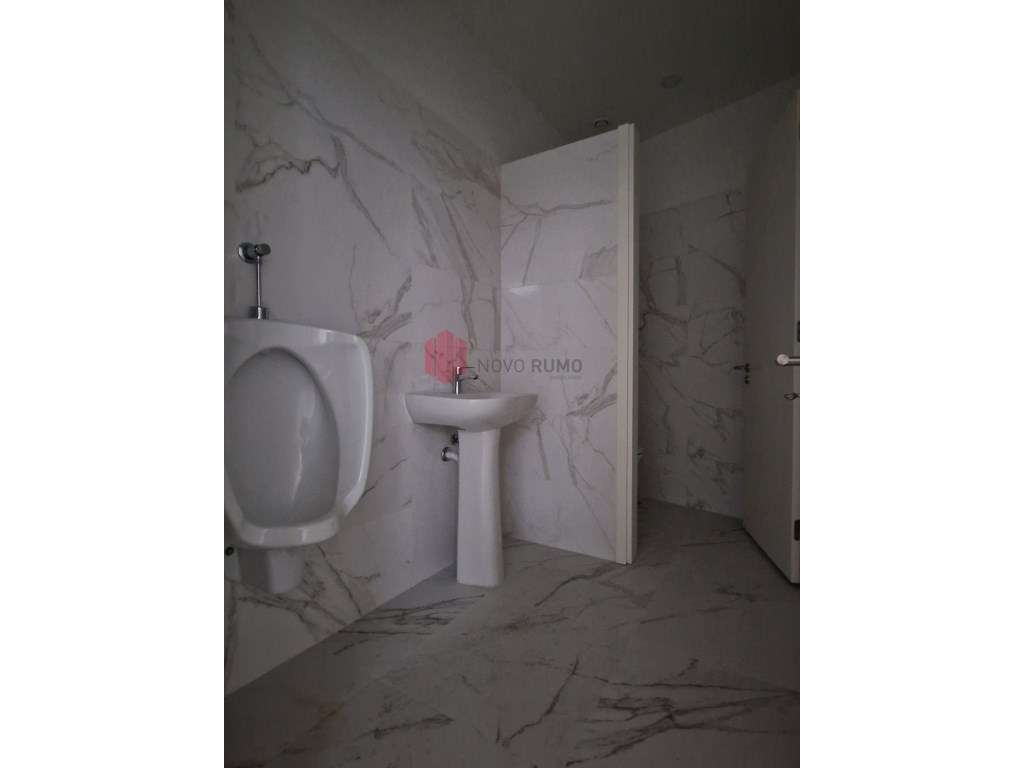 Loja para Arrendamento no Centro da Maia - Idea para Comércio ou Se... - Grande imagem: 3/9