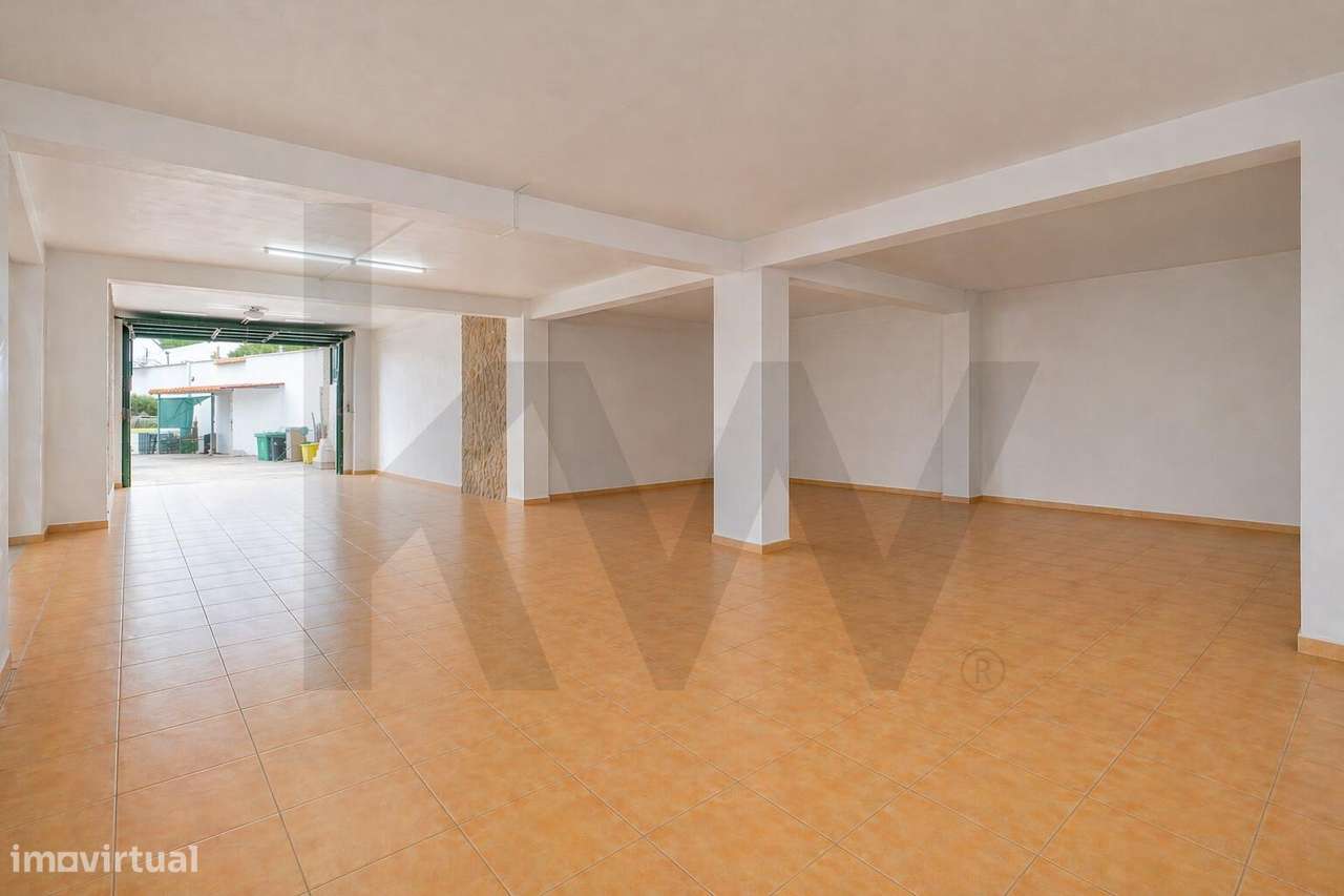 Moradia T3+2 com Piscina, Ginásio, Jardim e Garagem 200 m2-11
