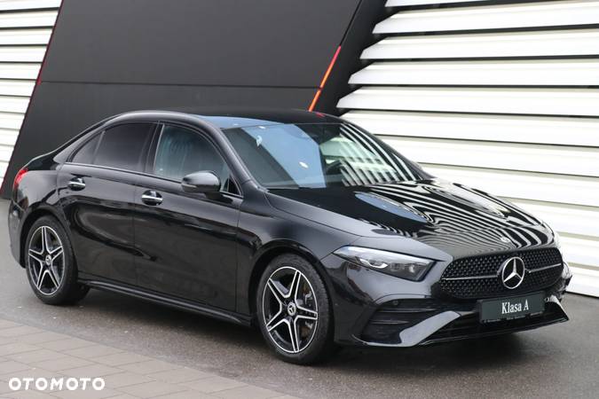 Mercedes-Benz Klasa A 220 4-Matic AMG Line 8G-DCT - 1