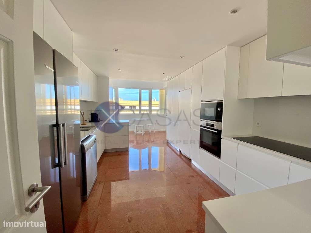 Luxuoso apartamento T4 para arrendamento na Guia com vista única de...-13