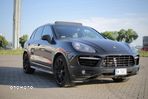 Porsche Cayenne - 1