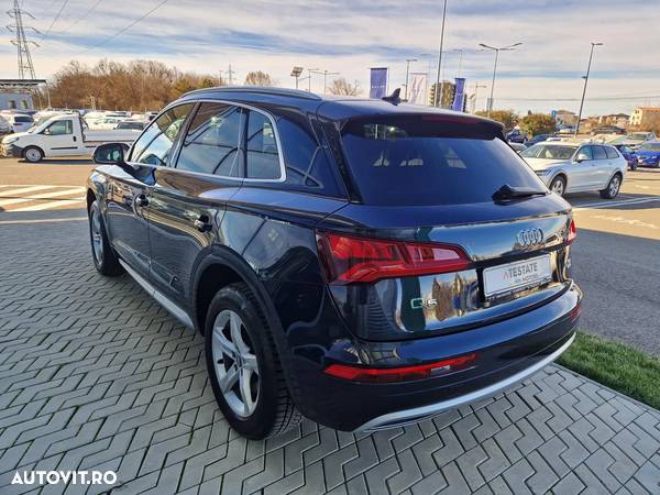 Audi Q5 2.0 40 TDI quattro S tronic Sport - 8