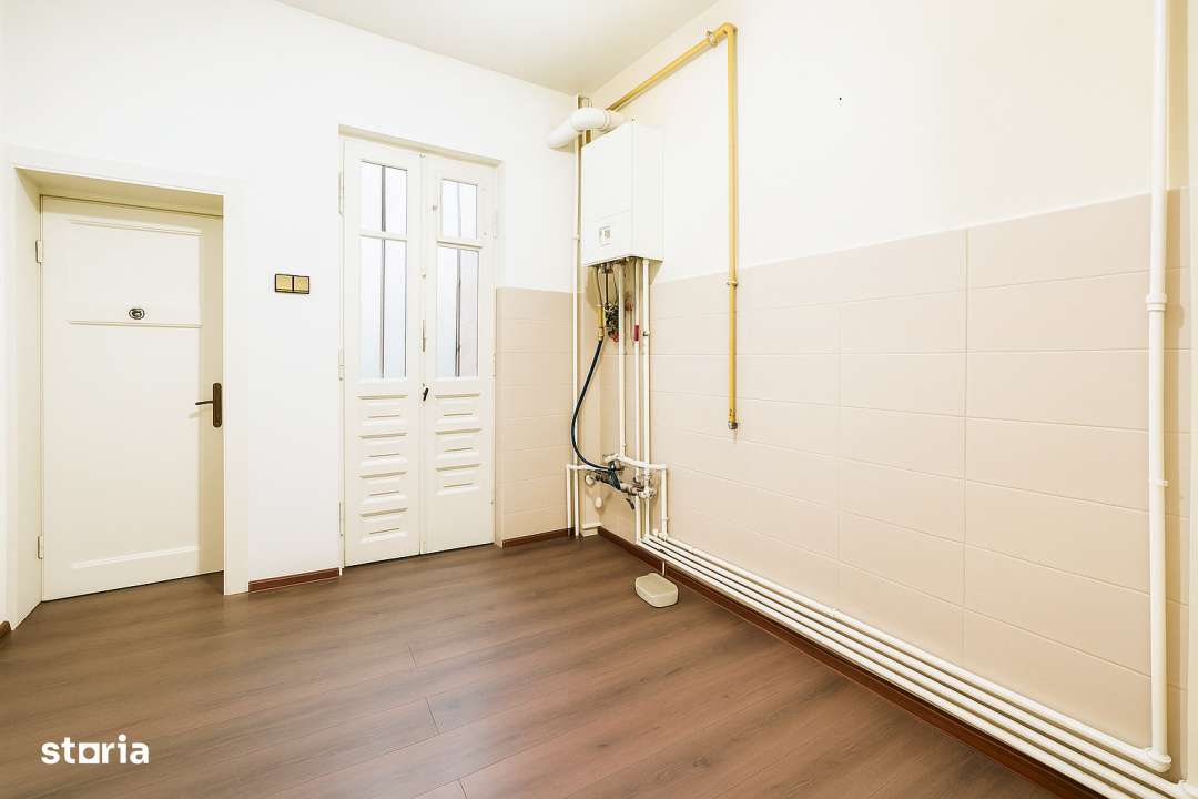 Refugiu interbelic cu 3 camere - 90 mp utili - Curte interioara-13