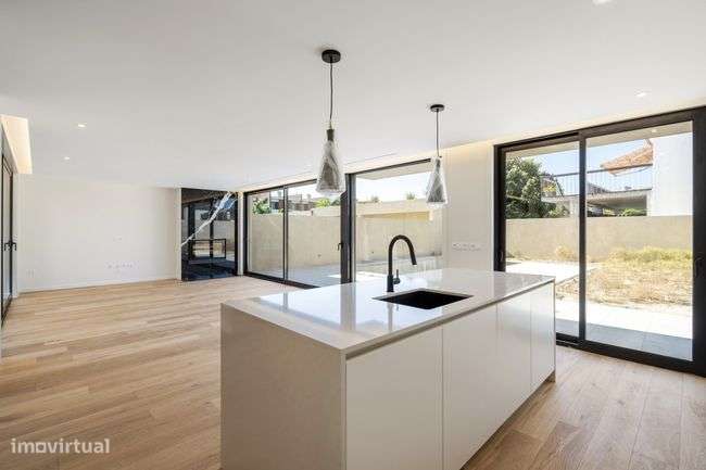 Moradia T3 de Luxo com 3 Suítes - Amares - Grande imagem: 4/10