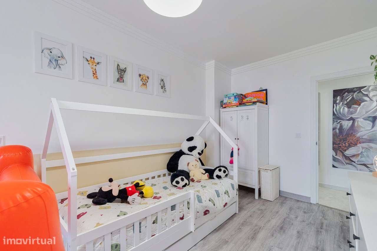 SANTA MARTA DO PINHAL - T2 com Garagem e Arrecadação!-5