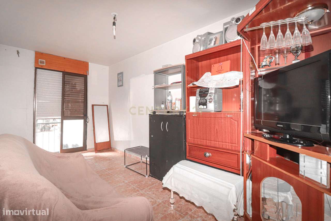 Apartamento T4 com Vista Panorâmica na Baixa da Banheira - Grande imagem: 4/11