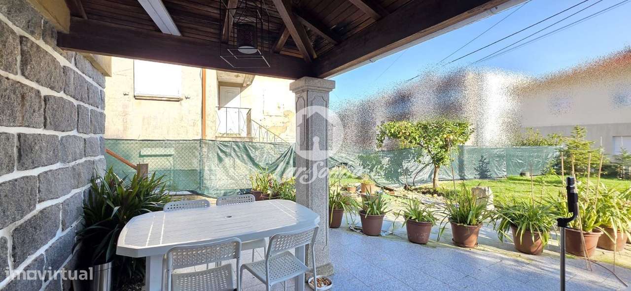 Moradia bifamiliar T3 centro de Famalicão - Grande imagem: 3/19