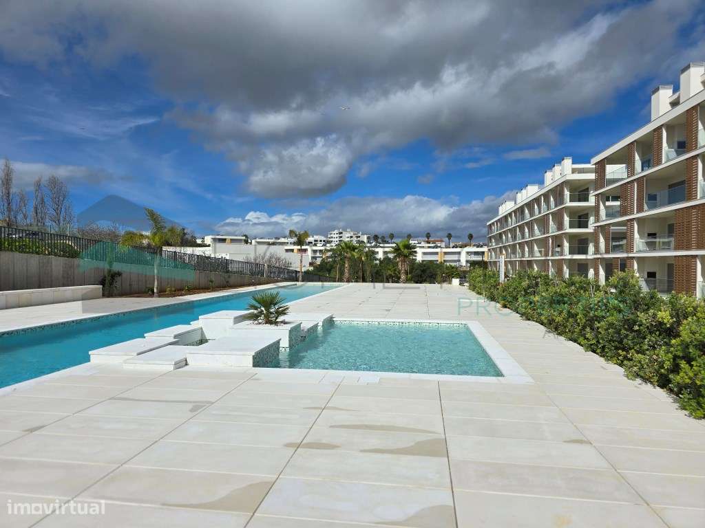 Magnífica Penthouse T3 com RoofTop - Albufeira Green-39