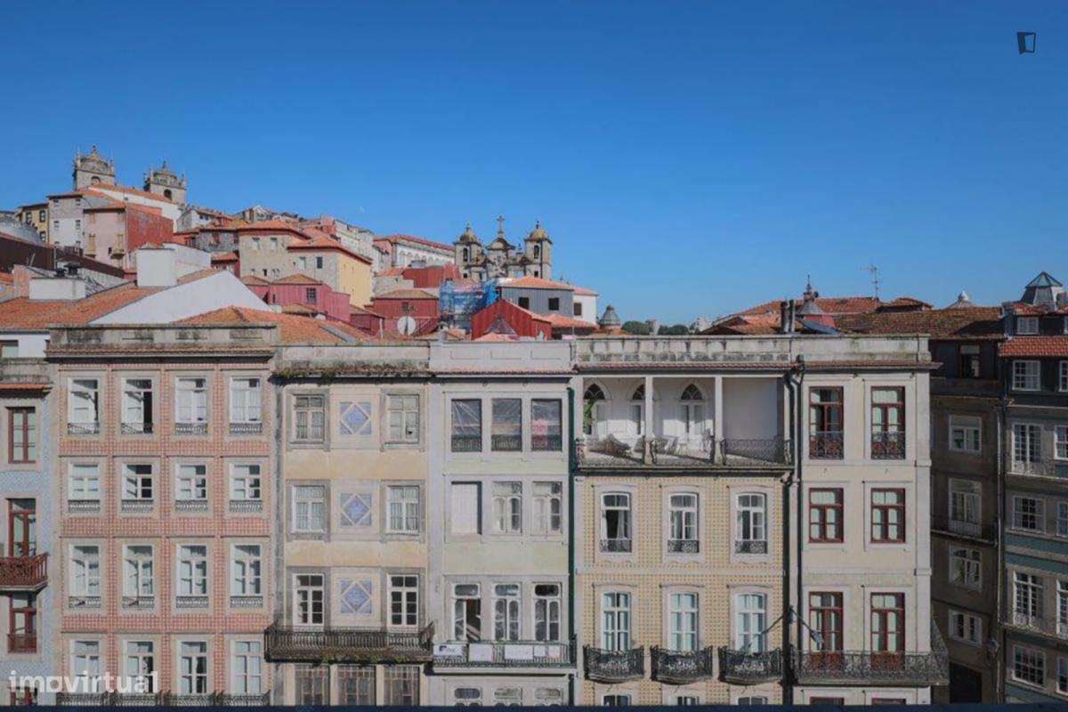 Apartamento com 2 quartos - localizado em Sé Porto - Grande imagem: 5/6