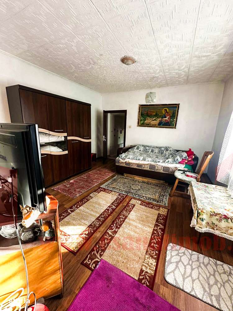 Casa in Bradu | 700 mp Teren | Acces Asfalt | Oportunitate Excelenta-12