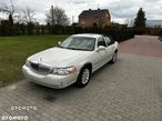 Lincoln Town Car - 14