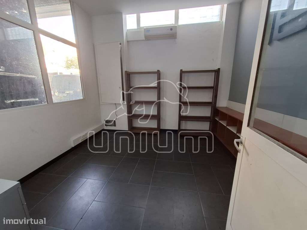 Armazém para venda em Santa Maria Maior-6
