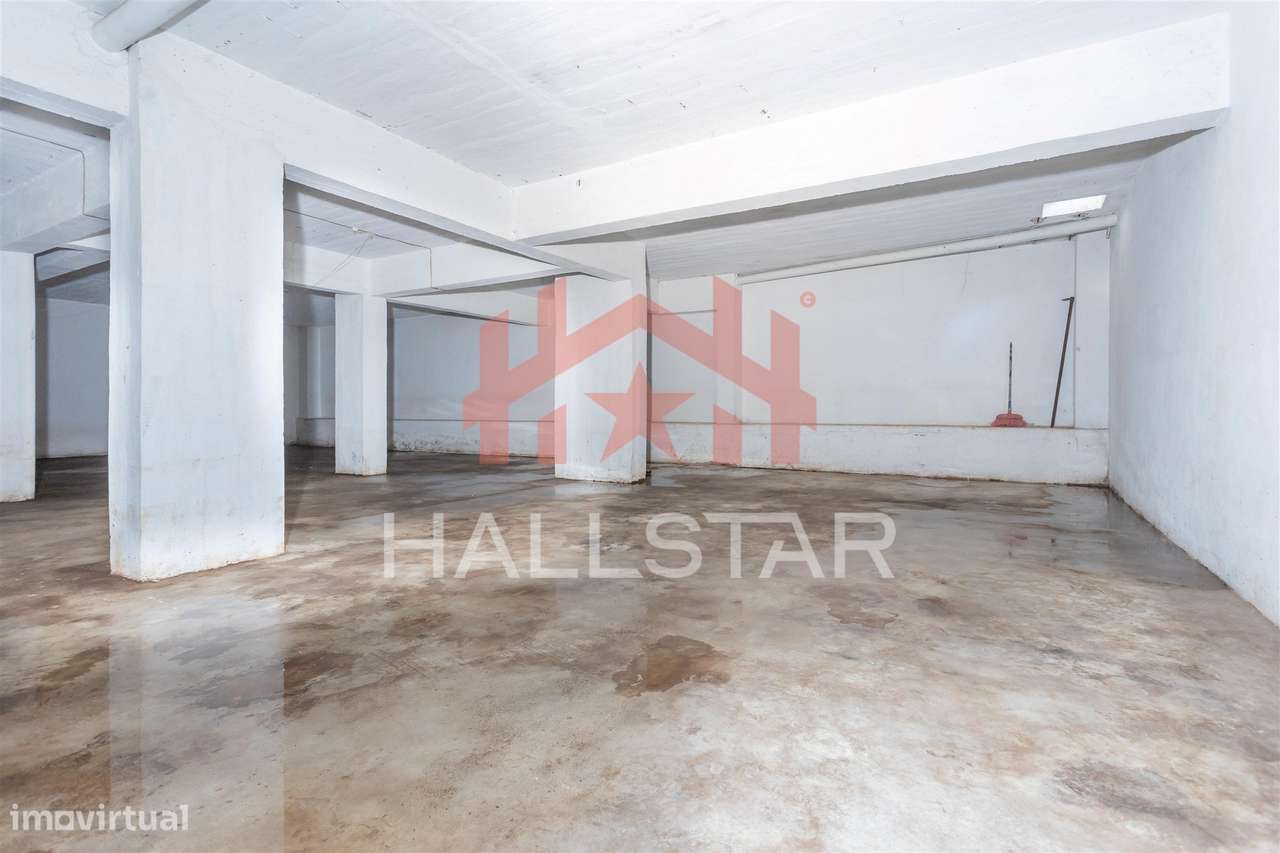 Loja / 220m² de Área Total / Quinta da Alçada-18