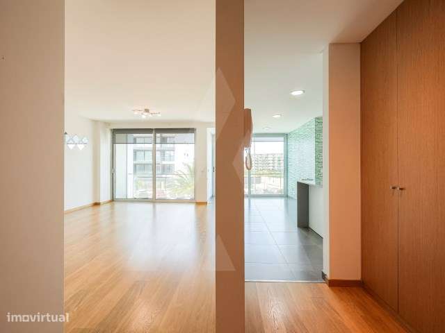 Apartamento T2 com varandas e garagem fechada no centro de Aveiro-2