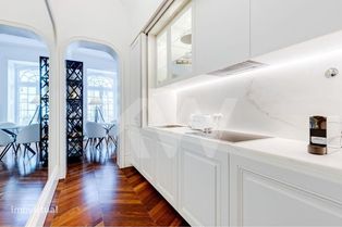Apartamento inserido em Prédio do século XIX em localização premium e - Grande imagem: 3/41