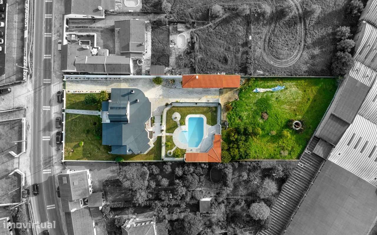 Moradia T7 a 5 minutos de carro do centro histórico de Santarém - Grande imagem: 2/40