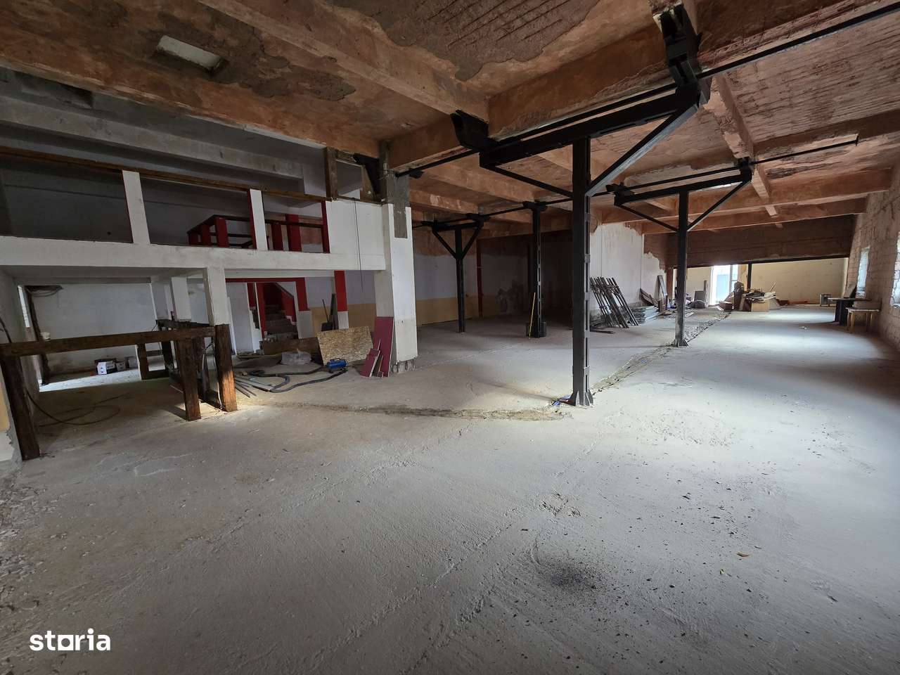 Spațiu comercial de 440mp zona Parc Sala Polivalenta - Imagine principală: 1/2