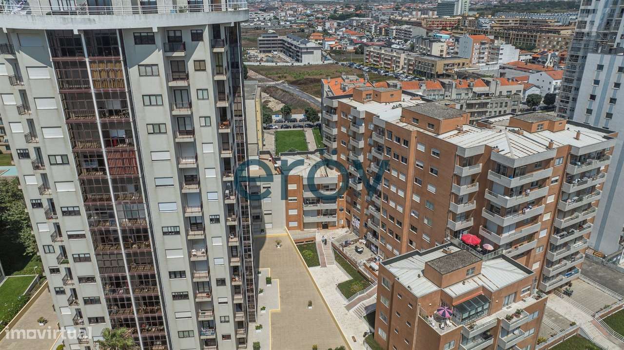 Apartamento T1 com Lugar de Garagem a 500 Metros da Praia – Póvoa de V-5