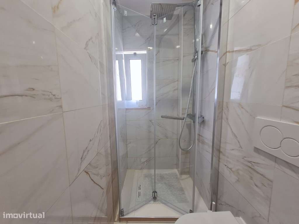 Vende-se T2+1 remodelado no centro-24