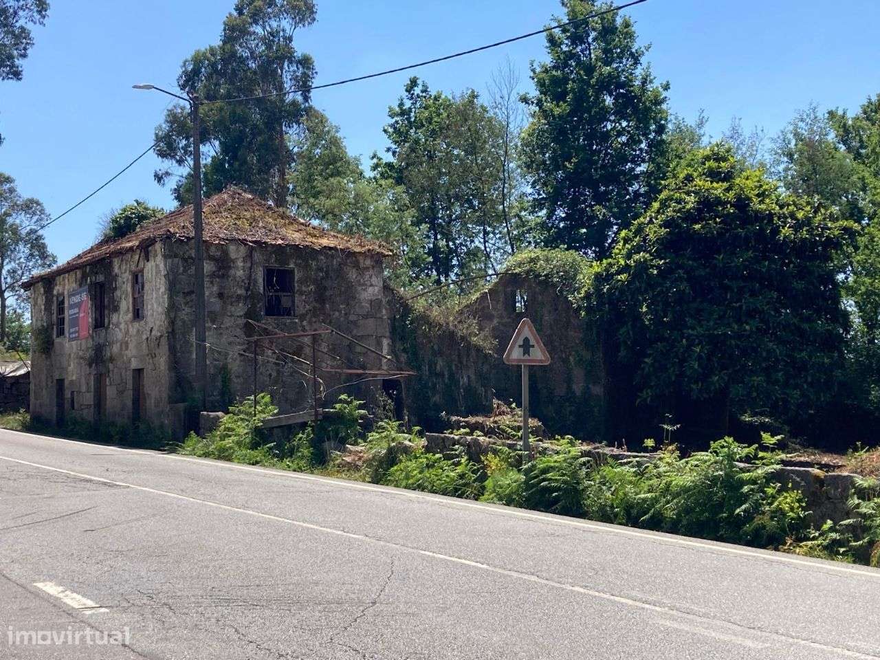 Moradia V2 P/ Recuperar Lodares Lousada Baixa de Preço - Grande imagem: 4/12