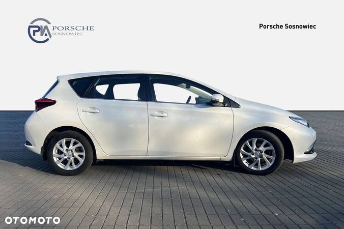 Toyota Auris 1.4 D-4D Premium - 6