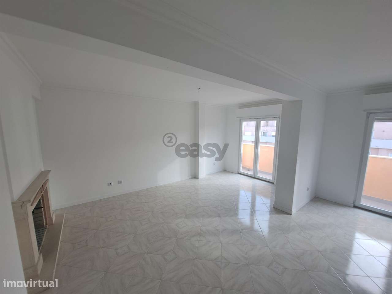 Apartamento T4 Duplex - Avenida de Fitares-27