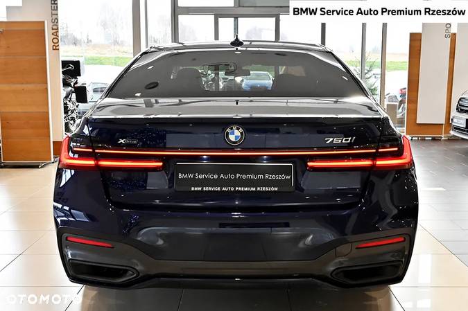 BMW Seria 7 750i xDrive - 5