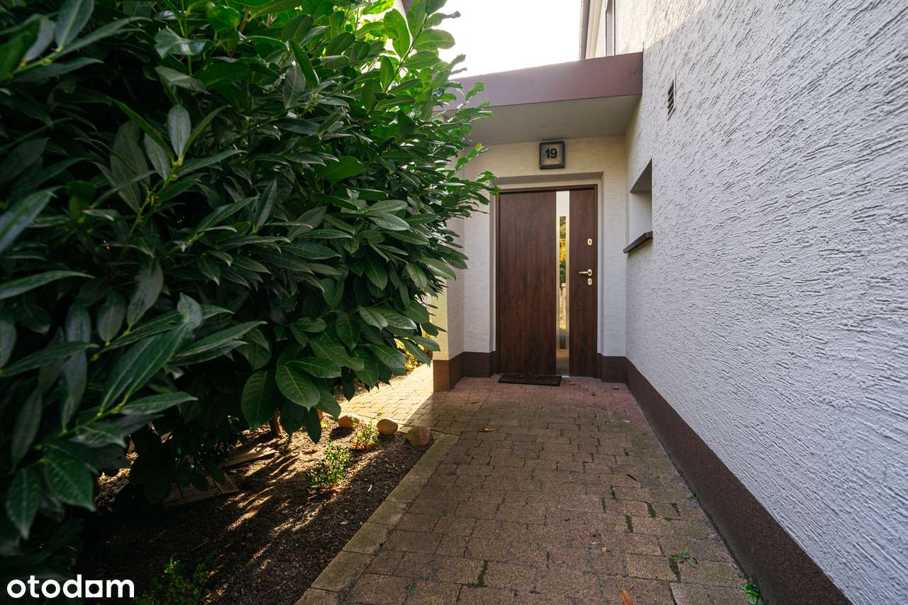 Zadbany , gotowy do  zamieszkania dom na Ołtaszynie-6