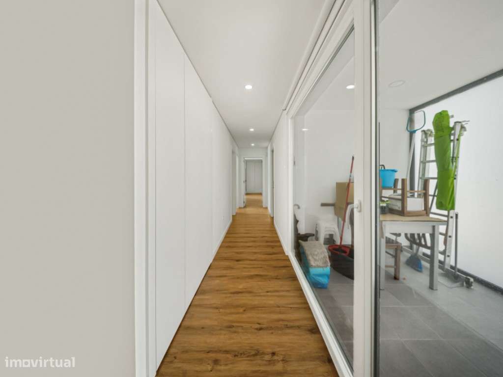 Moradia T3 Isolada com Piscina-12