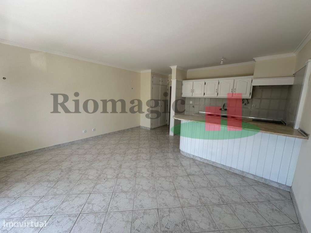 Apartamento T1 com vista Mar e Estacionamento na Praia do Magoito e... - Grande imagem: 5/19