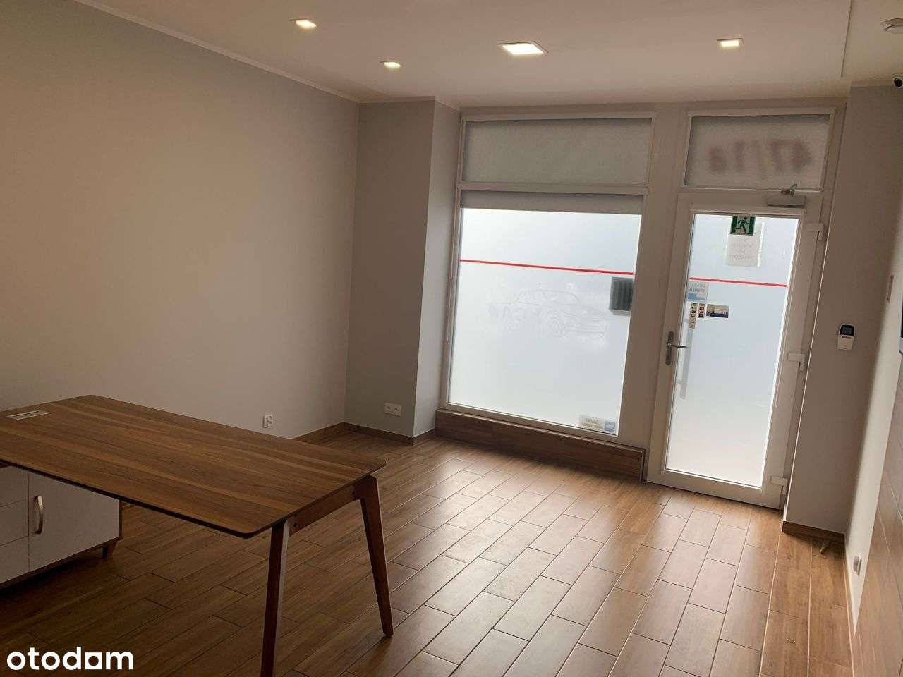 0%prow. Lokal usługowy świetna lokalizacja - Pełny obrazek: 4/9