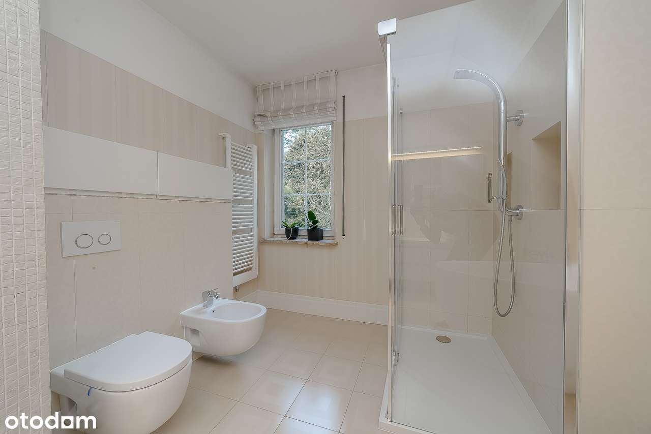 Katowice Podlesie. Reprezentacyjny dom w spokojnym miejscu-8