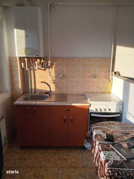 Inchiriez garsoniera - Imagine principală: 4/4