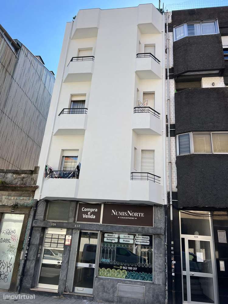 T1 Porto Centro Rua da Alegria Metro Marquês Remodelado e Equipado-31